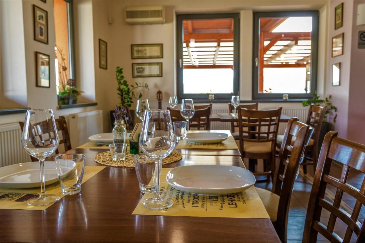 Hotel Horse Riding - Jezdecky Areal Tršice Εξωτερικό φωτογραφία